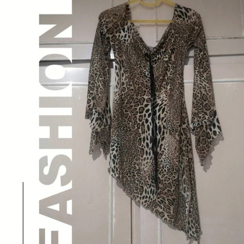 Mara’s Collection leopard print blouse asymmetric cut like new