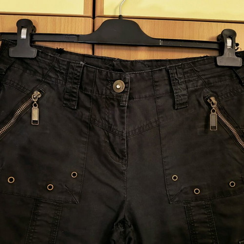 Black pants like new with adjustable cuffs, size S