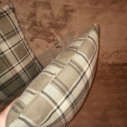 Sofa pillows like new, set of 4 with pillowcases