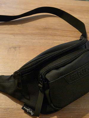 Pepe Jeans waist bag black like new