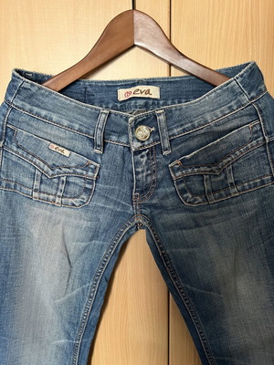 Eva Moritz low-rise vintage jeans, size 28