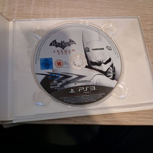 Batman Arkham City Collectors book and game like new for PlayStation 3