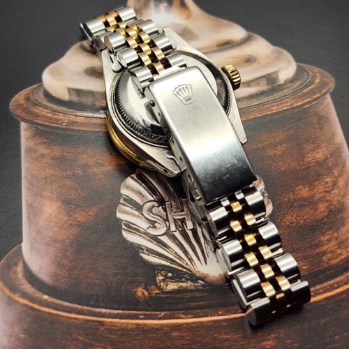 Rolex Datejust 26mm like new with diamond bezel and Jubilee bracelet