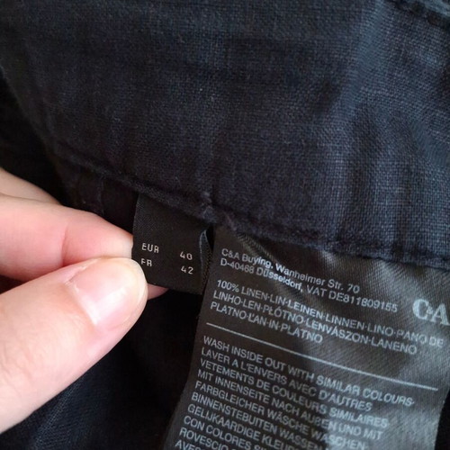 C&A Women's Black Linen Shorts used, size EU40