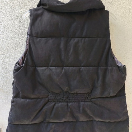 Ichi puffer jacket sleeveless black like new, size Small
