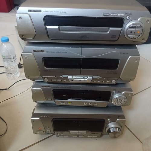 Technics SO EY 590 sound system, set of 4 units without speakers and remote