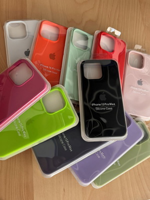 Apple Silicone Case for iPhone 15 Pro Max new, premium microfiber lining