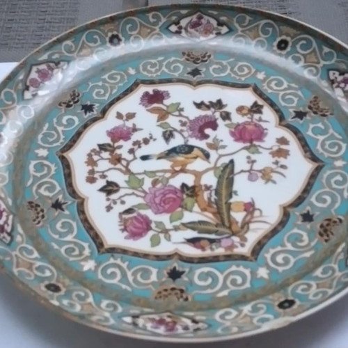 Vohenstrauss plate used, decorative with Oriole and floral design