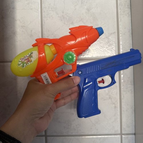 Toy guns like new, set of 2