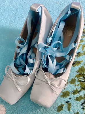 Sky blue satin ballerinas with heel