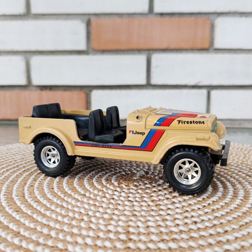 Jeep CJ-7 Bburago 1:24 diecast model with Firestone graphics