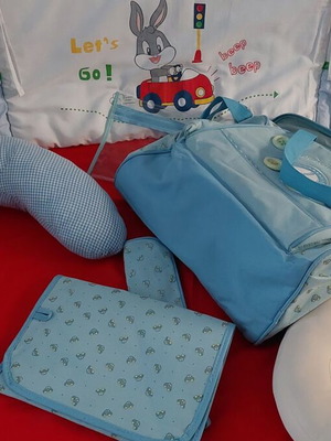 Baby nursery set 4+1 like new with bag, nursing pillow, bumper, base and sheet