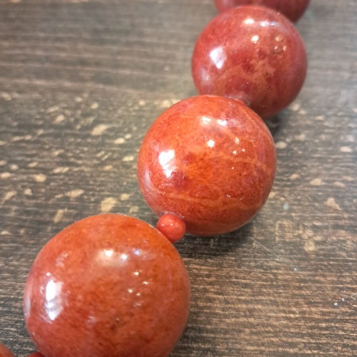 Necklace from natural coral sponge like new, length 72 cm, red