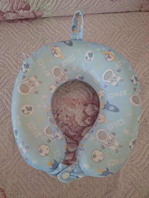 Baby travel pillow neck support like new