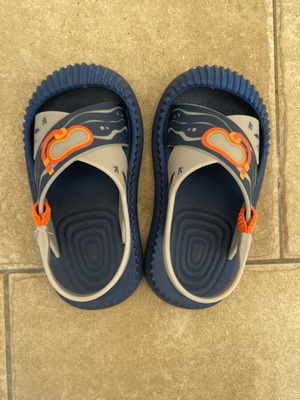 Ipanema beach sandals size 22 like new