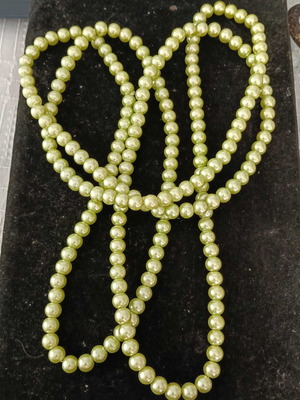 Set of 20 colorful jewelry including 17 bracelets, pale green pearl necklace, 2 rings