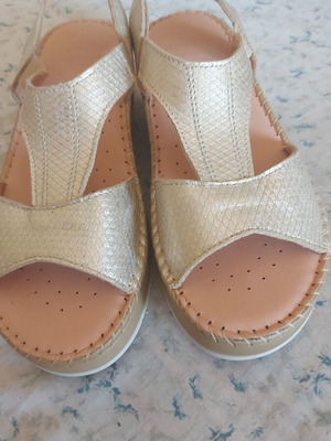 Ovvio Anatomic women's leather sandals size 37 like new, gold