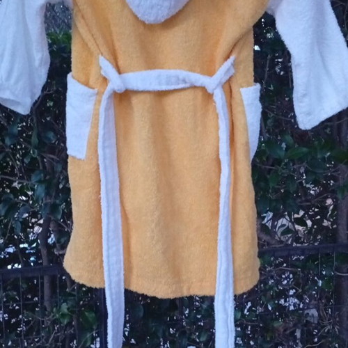 Children's bathrobe like new, size 6, unisex, 100% cotton