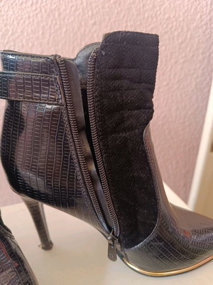 Women's ankle boot used with heel, black, size 35