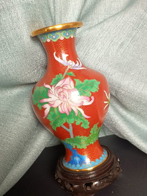 Vintage Cloisonné Vase like new with wooden base