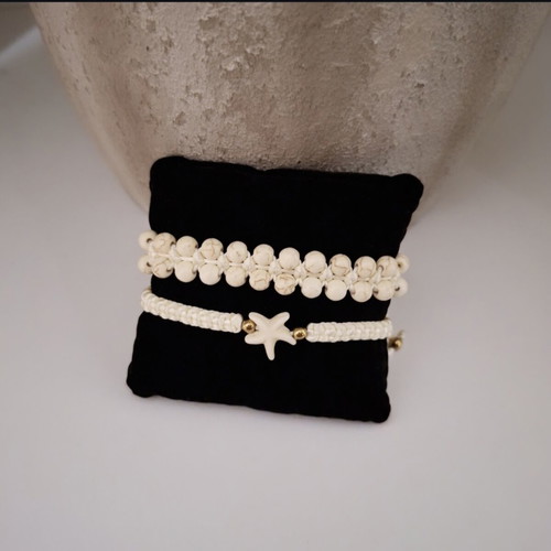 Set of two macrame bracelets with beige howlite stones