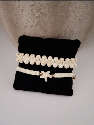 Set of two macrame bracelets with beige howlite stones