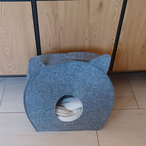 Pet house new for cats and small dogs