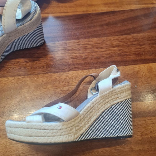 Hilfiger white platform sandals size 39 used