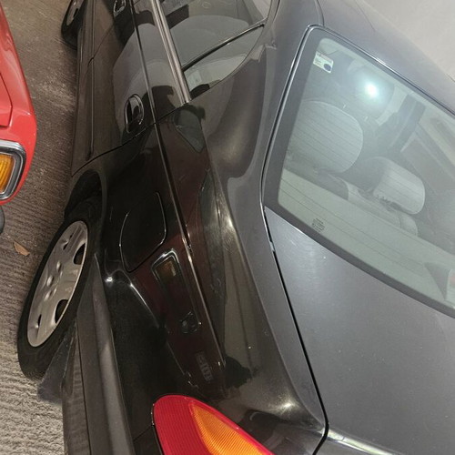 Toyota Avensis 1.6 sedan used, black, manual transmission, 1999