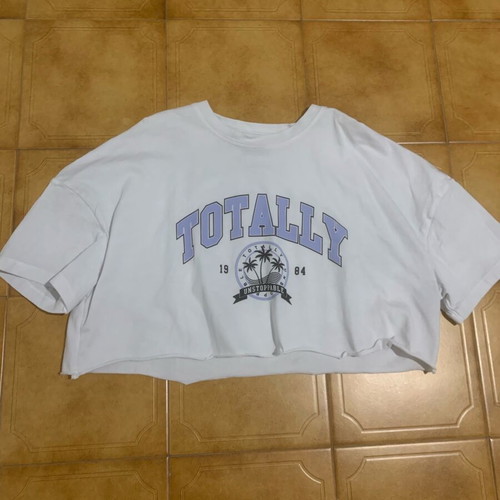 Women's crop top short sleeve shirt like new, white, size S