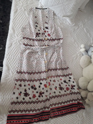 Dress with buttons and belt used, length 107 cm, chest 43 cm