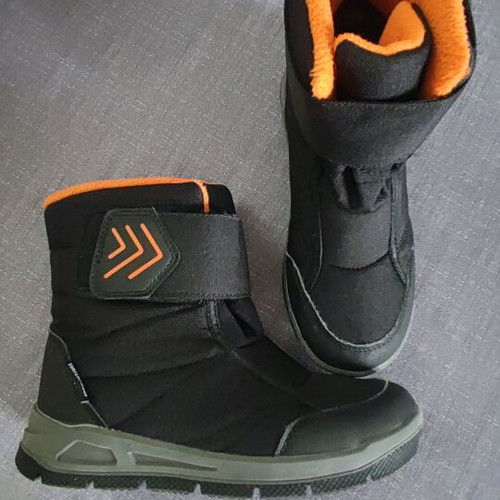 Children's waterproof snow boots size 32 like new, black
