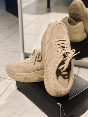 Ungly Shoes leather sneakers like new, suede, size 40, beige