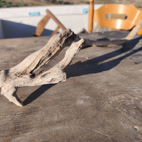 Driftwood for artists, pack of about 80 pieces, natural