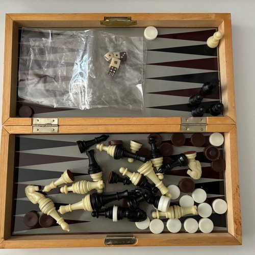 Vintage American magnetic game 1987 used (chess-backgammon-checkers)