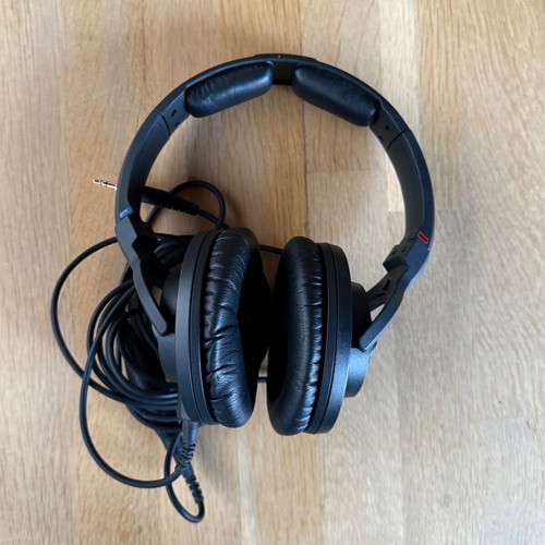 KRK KNS-8400 Studio Monitor Headphones like new, closed-back