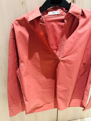 Mango blouse shirt large red like new