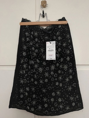 Midi skirt Zara black with beads, new, size XS