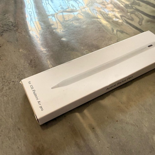 Stylus for iOS iPad Air Pro new with replacement tips