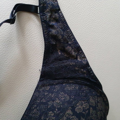 Luna push up bra 75C like new, black and gold