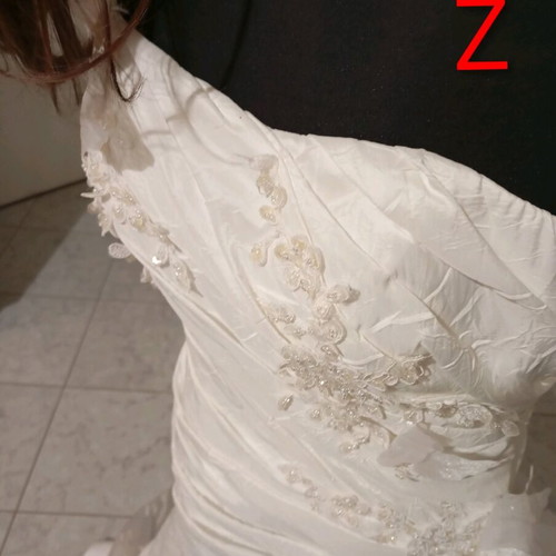 Wedding dress white with embroidered flowers, like new, size S