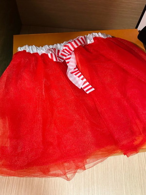 Tulle skirt red like new for ages 3-5