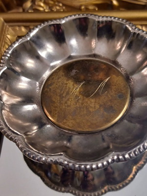 Silver-plated vessel used, weight 30g, 7x2.5 cm