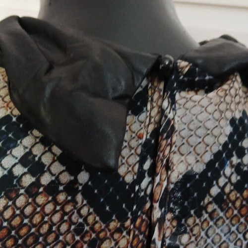 Women's blouse used with ruffle sleeve, size S, beige brown