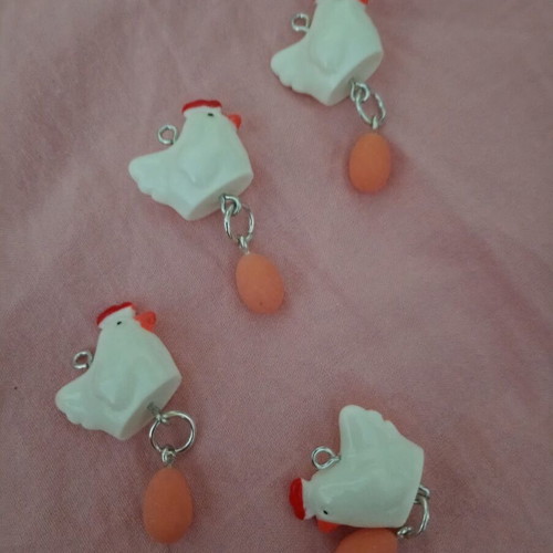 Chicken pendant with egg, fashion accessory