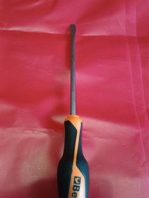 Beta flat screwdriver 8x200 like new