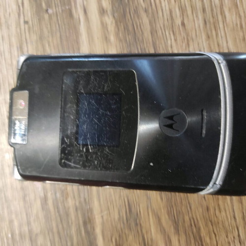 Motorola and Nokia phones used, 2 Motorola and 1 Nokia