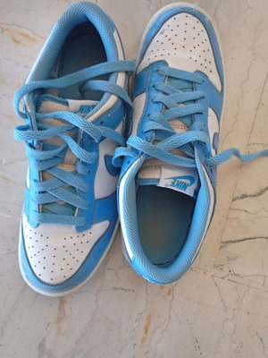 Nike παιδικά αθλητικά μέγεθος 38,5 σαν καινούργιο, άσπρο και τιρκουάζ