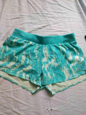 Adidas Saturday shorts size Small like new, blue
