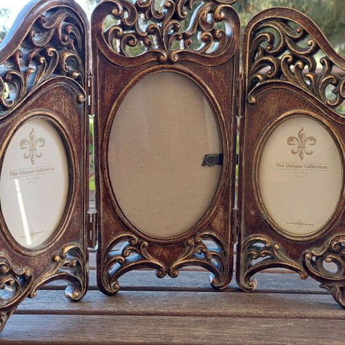 Triptych oval frame used, carved, aged style